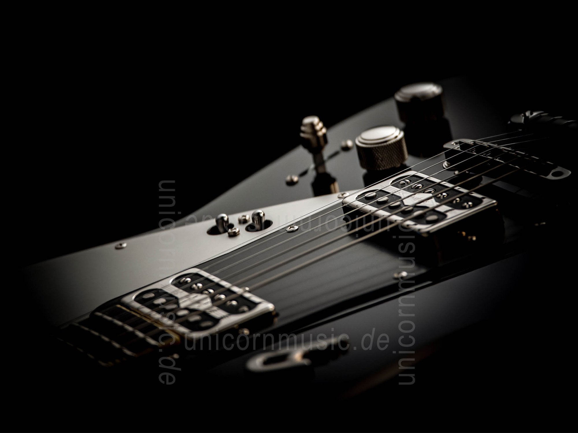 to article description / price Electric Guitar DUESENBERG The Falken - Black (incl. Radiator Tremolo)