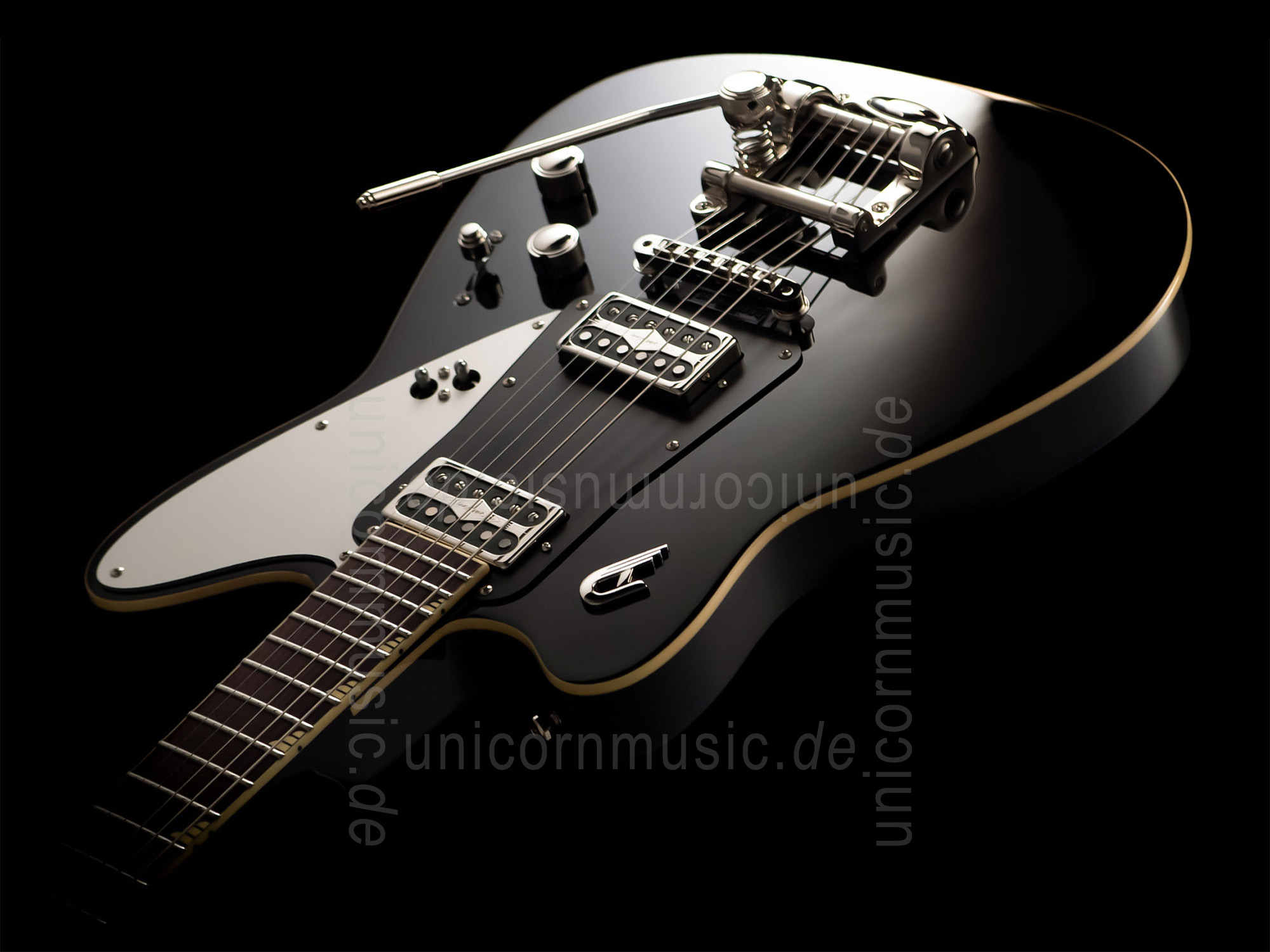 to article description / price Electric Guitar DUESENBERG The Falken - Black (incl. Radiator Tremolo)
