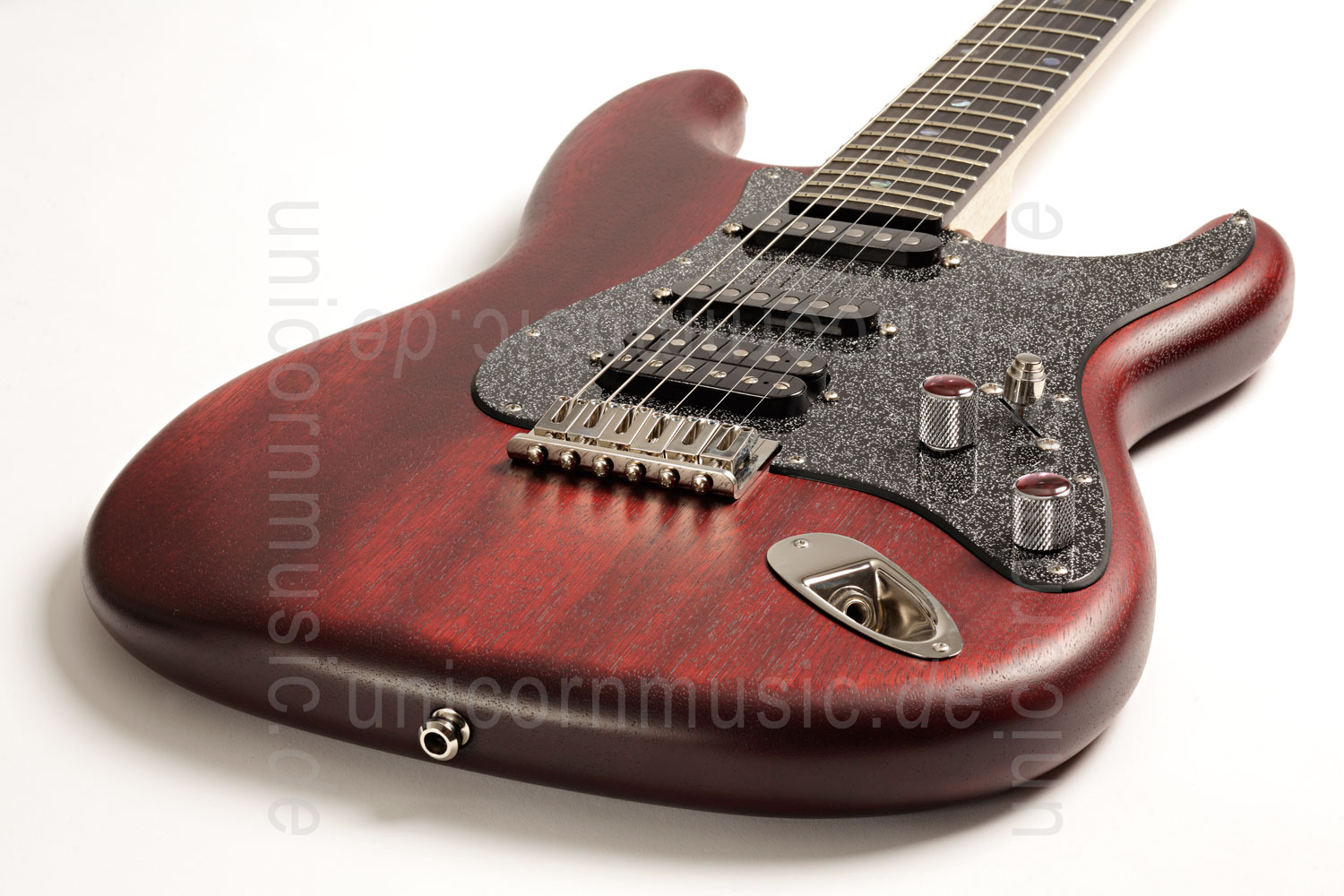 to article description / price Electric Guitar BERSTECHER Deluxe 2018 - Black Cherry / Black Sparkle + hard case - made in Germany