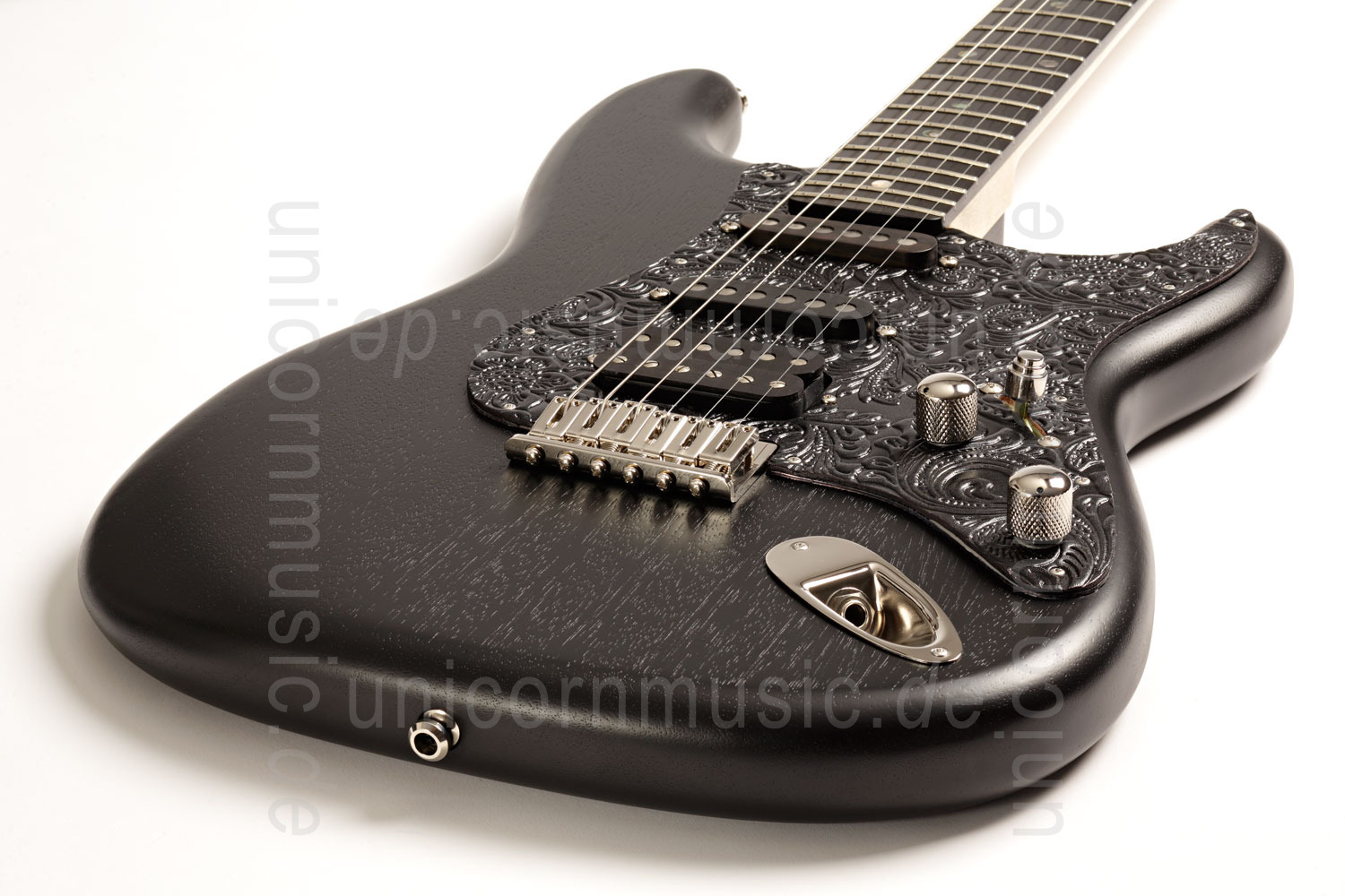 to article description / price Electric Guitar BERSTECHER Vintage 2018 - Black / Floral Black + hard case - made in Germany