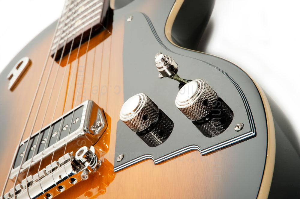 to article description / price Electric Guitar DUESENBERG DRAGSTER - 2Tone Sunburst - Single Cutaway + Custom Line Case