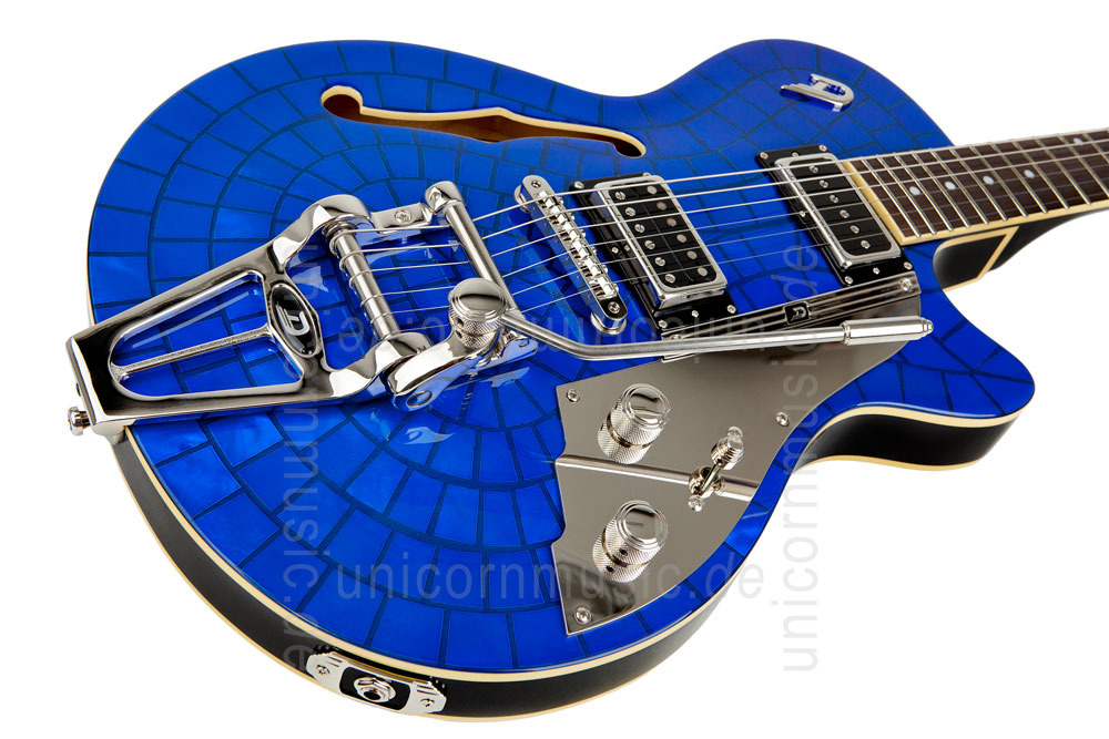 to article description / price Electric Guitar DUESENBERG STARPLAYER TV - Blue Pearl LTD (Mother of Pearl) (2015) + Custom Line Case