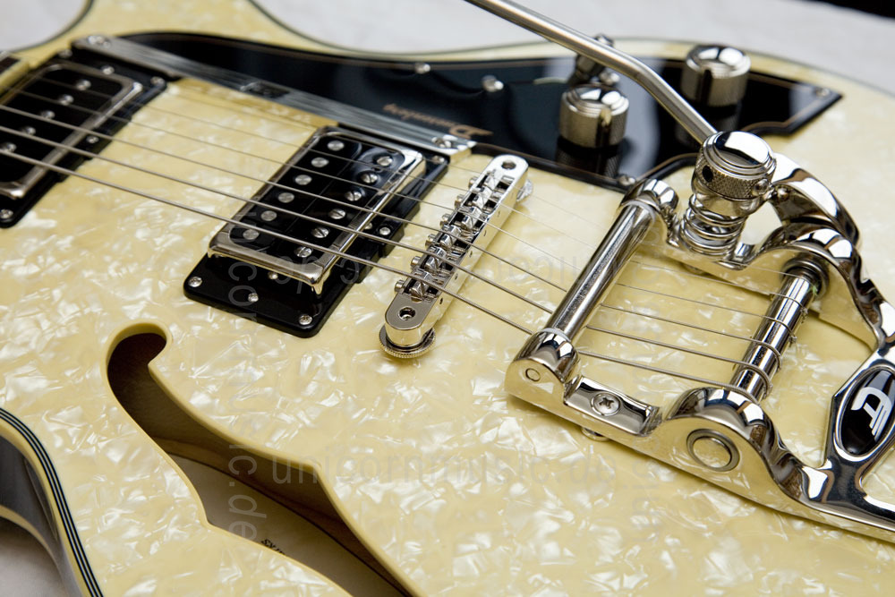 to article description / price Electric Guitar DUESENBERG STARPLAYER TV - Creamy Pearloid LTD + Custom Line Case