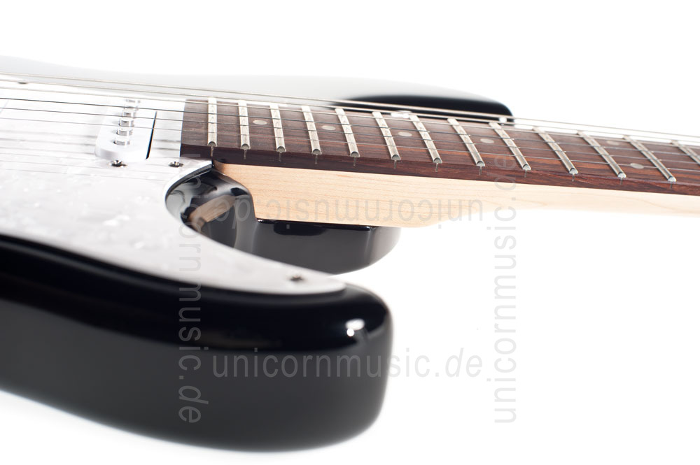 to article description / price Electric Guitar FERNANDES RETROROCKET X - SSH Version - Black