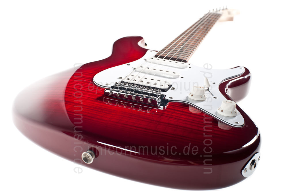 to article description / price Electric Guitar FERNANDES RETROROCKET X - SSH Version - Lava Flame