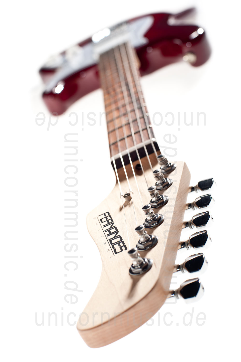 to article description / price Electric Guitar FERNANDES RETROROCKET X - SSH Version - Lava Flame