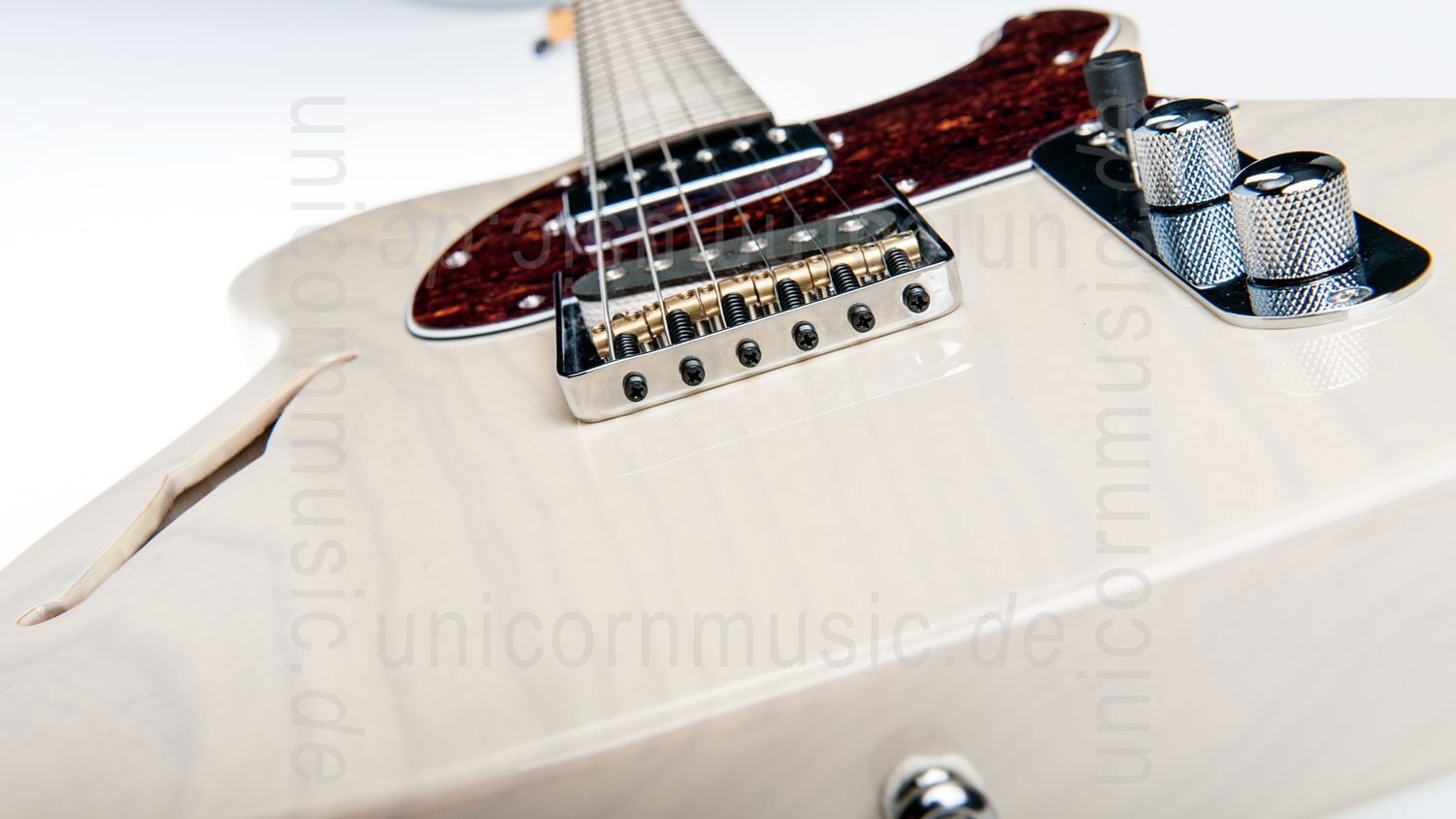 to article description / price Electric Guitar G&L Tribute Asat Classic Bluesboy Semi Hollow - Blonde