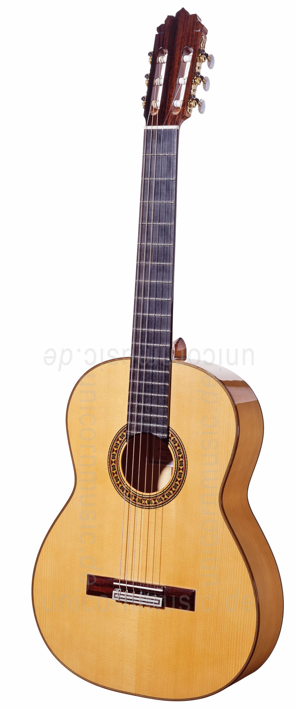 to article description / price Spanish Flamenco Guitar JOAN CASHIMIRA MODEL 102 - solid spruce top - cypress