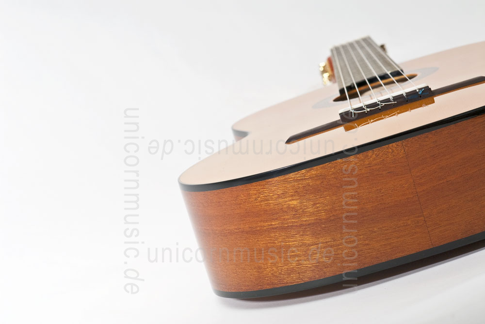 to article description / price Classical Guitar ARANJUEZ MODEL A4 F - solid spruce top