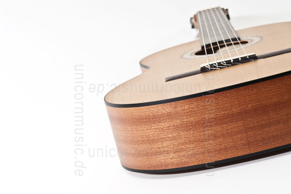 to article description / price Spanish Classical Guitar CAMPS SON-SATIN C - solid cedar top