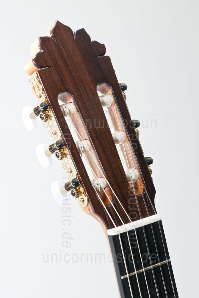 to article description / price Spanish Classical Guitar JOAN CASHIMIRA MODEL 130 Cedar - solid cedar top