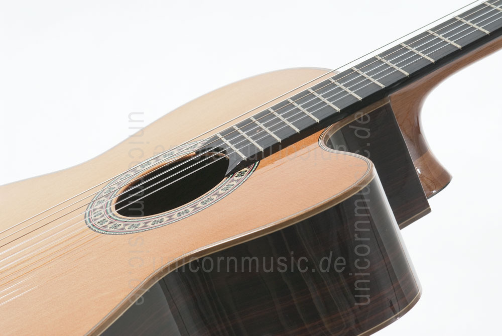 to article description / price Spanish Classical Guitar JOAN CASHIMIRA MODEL 130 Cutaway Cedar - without pickup - solid cedar top