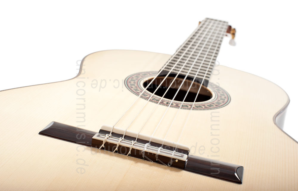 to article description / price Spanish Classical Guitar JOAN CASHIMIRA MODEL 140 Spruce