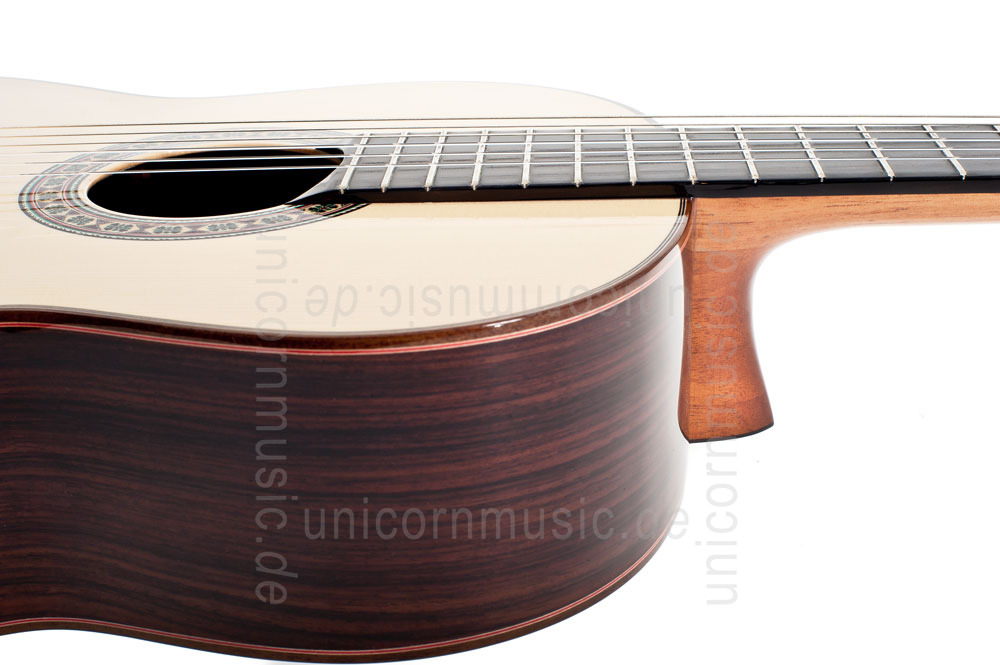 to article description / price Spanish Classical Guitar JOAN CASHIMIRA MODEL 140 Spruce
