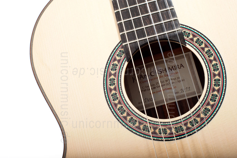 to article description / price Spanish Classical Guitar JOAN CASHIMIRA MODEL 140 Spruce