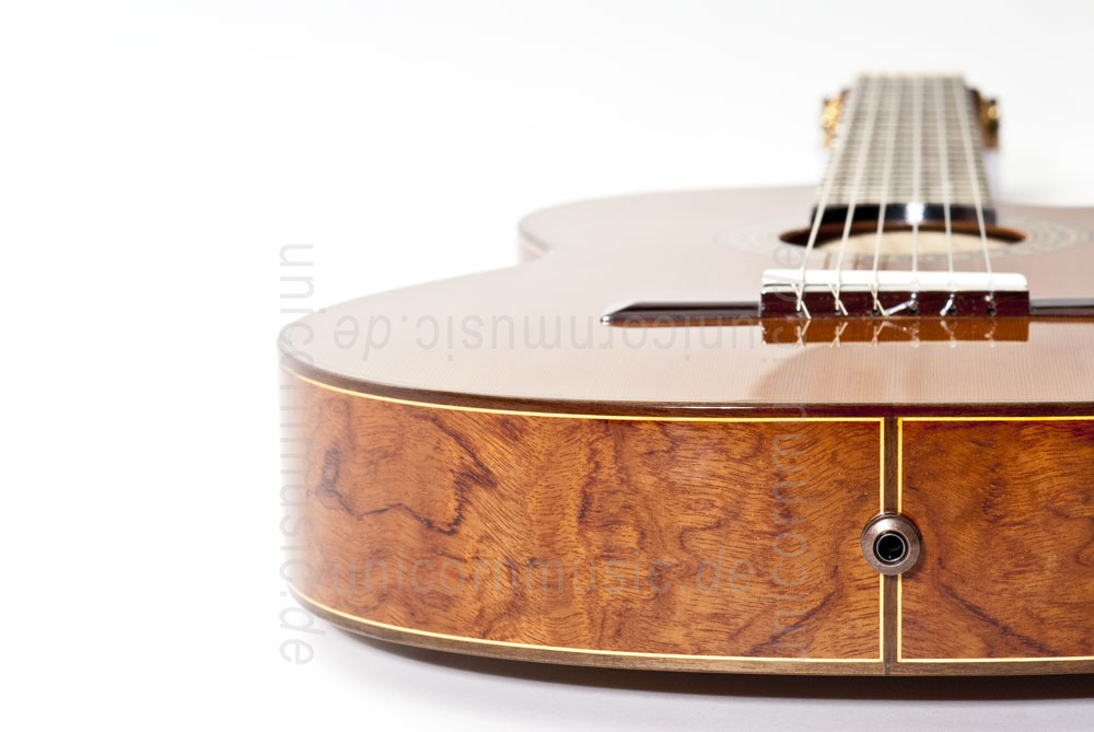 to article description / price Spanish Classical Guitar JOAN CASHIMIRA MODEL 56e E-CE Cutaway Thinline + L.R. Baggs Pickup - solid cedar top