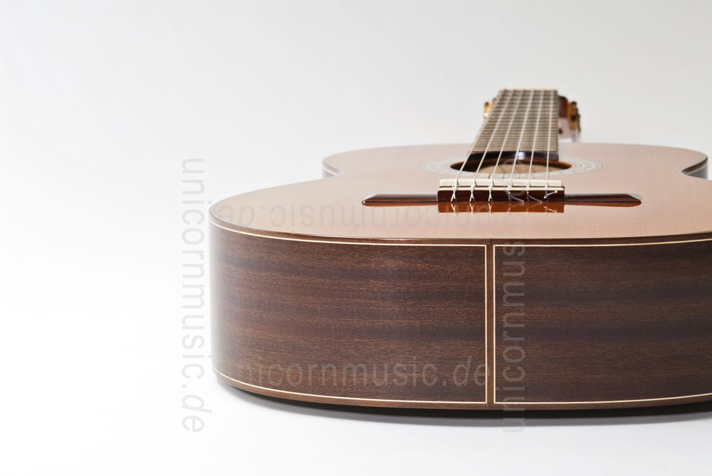 to article description / price Spanish Classical Guitar JOAN CASHIMIRA MODEL 77 - solid cedar top