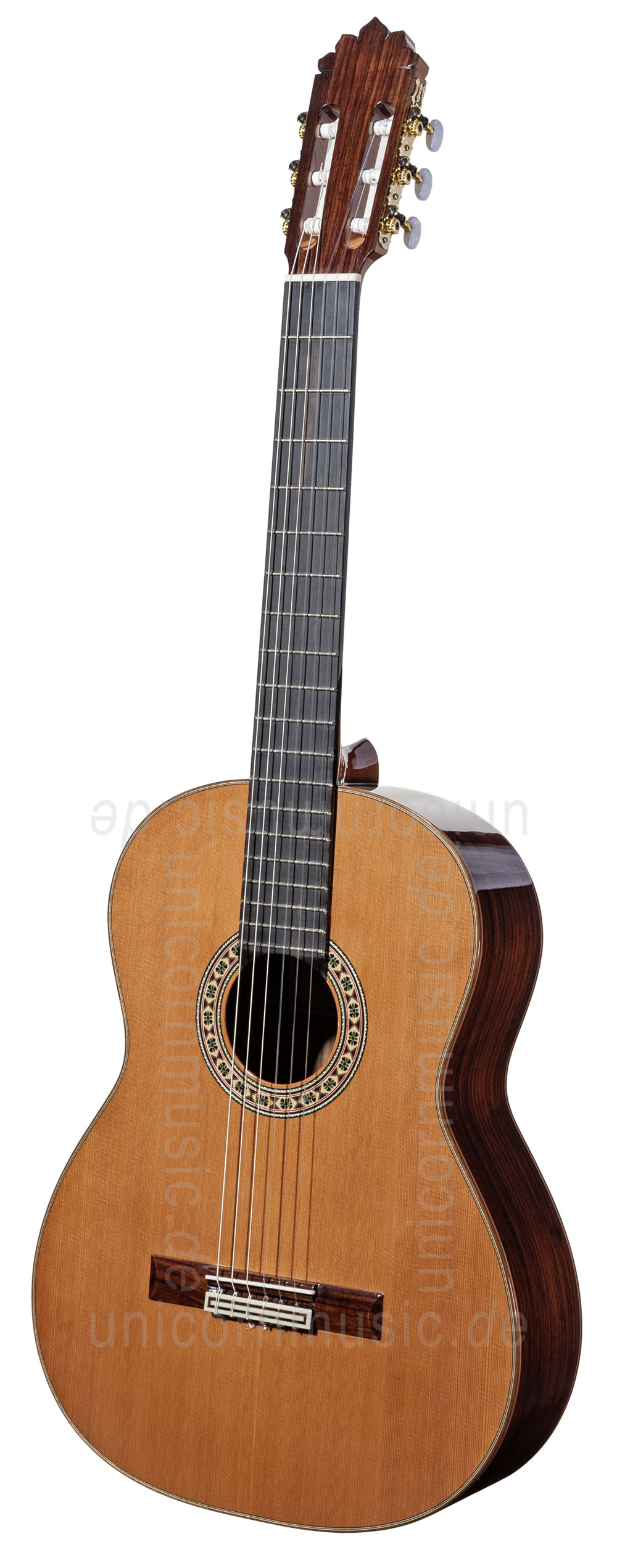 to article description / price Spanish Classical Guitar JOAN CASHIMIRA MODEL 140 Cedar - solid cedar top
