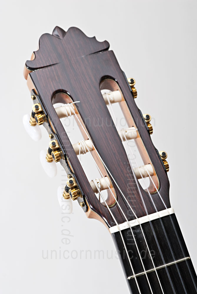 to article description / price Spanish Classical Guitar RICARDO SANCHIS CARPIO Model CONCIERTO CAVIUNA - all solid - spruce top + case