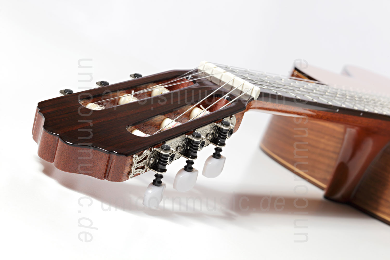 to article description / price Spanish Classical Guitar VALDEZ MODEL 5 S - solid top