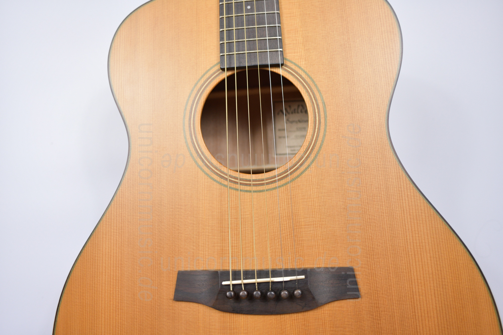 to article description / price Walden G2070
