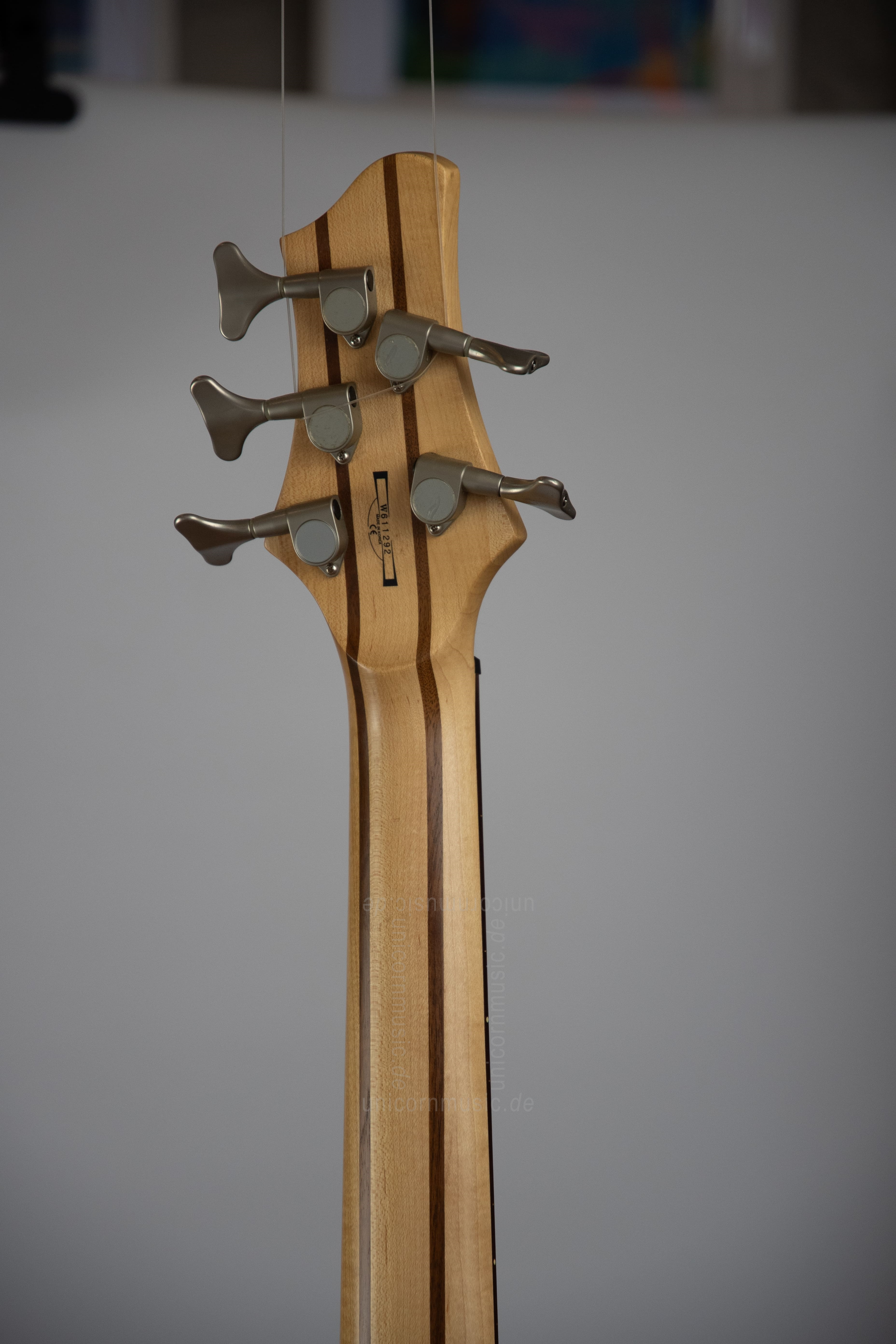 to article description / price Ibanez-BTB-405-5String