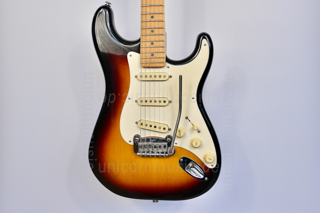 to article description / price Electric Guitar G&L Legacy Tobacco Sunburst  (USA) + hard case