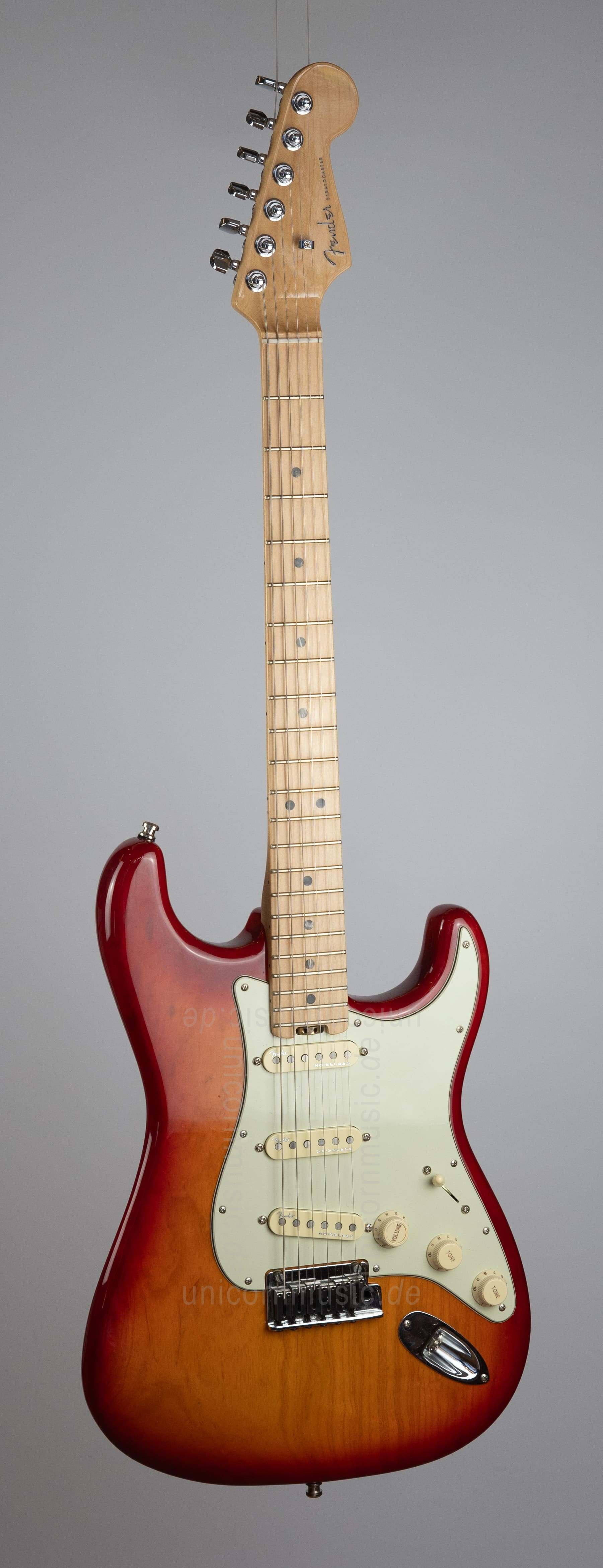 to article description / price Electric Guitar Fender Am Elite Strat