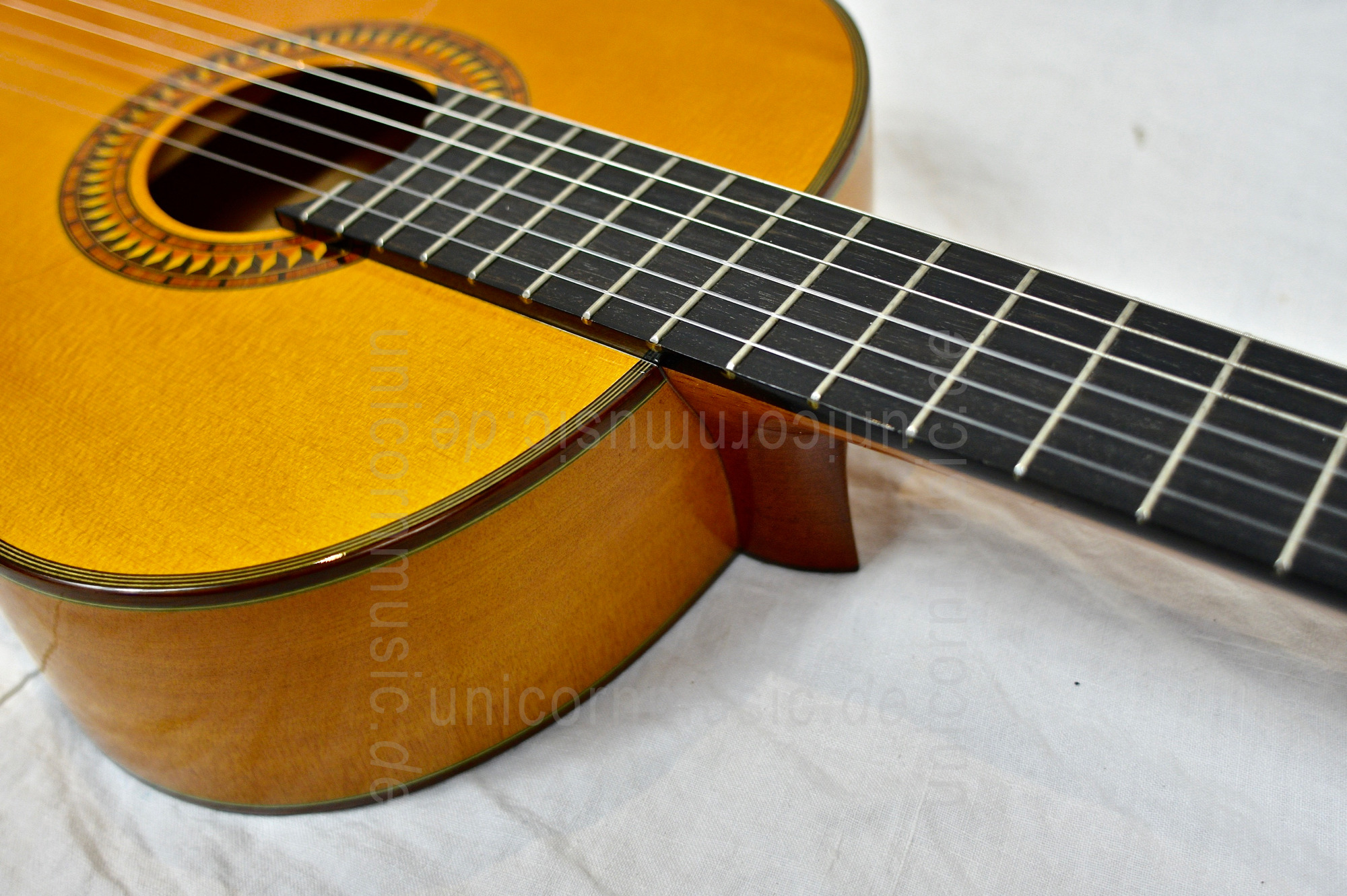 to article description / price Salvador Cortez CF 120