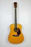 MARTIN D-18 (1942) - Dreadnought Model - Engelmann spruce top - all solid + hardcase